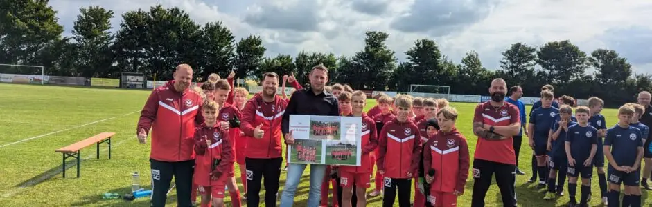 TRAININGS-ANZÜGE UND T-SHIRTS FÜR DIE FUSSBALL C, D, E, F und G -JUGEND DER SG KLEVHANG