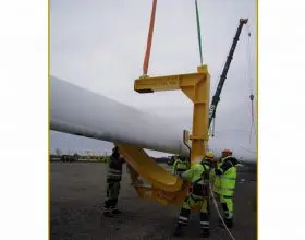 c-hook rotor blade